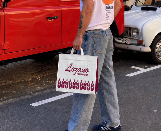 Packaging personalizado en Mallorca: tu marca fuera del local